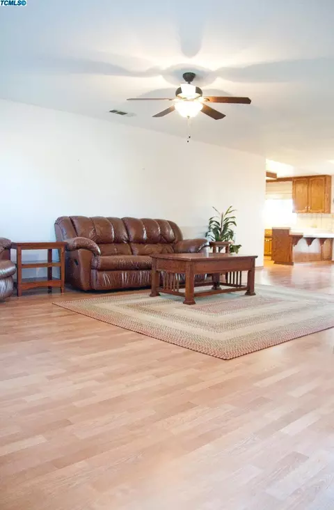 802 N B St, Exeter, CA 93221 photo 7