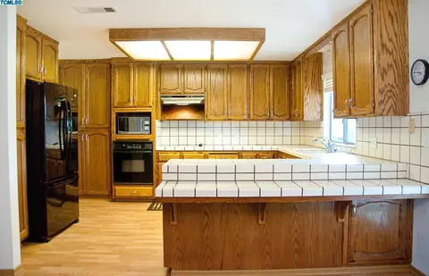802 N B St, Exeter, CA 93221 photo 17