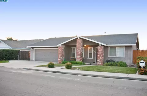 802 N B St, Exeter, CA 93221 photo 2