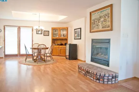 802 N B St, Exeter, CA 93221 photo 11