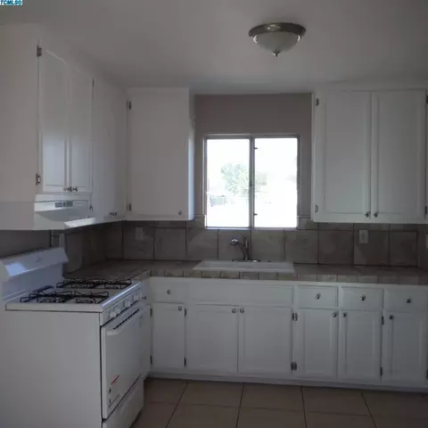 2770 Olympic Ave, Corcoran, CA 93212 photo 5
