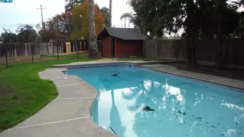 415 E Laura, Visalia, CA 93277 photo 6