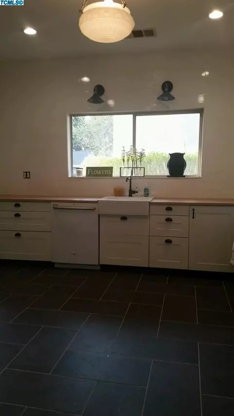 550 S E St, Exeter, CA 93221 photo 9