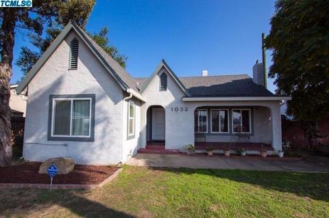 1032 K St, Sanger, CA 93657 photo 1
