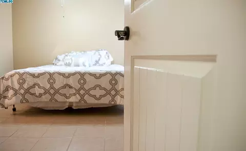 1336 E Sunnyview Ave, Visalia, CA 93292 photo 15