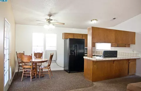 1336 E Sunnyview Ave, Visalia, CA 93292 photo 10