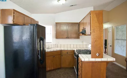 1336 E Sunnyview Ave, Visalia, CA 93292 photo 11