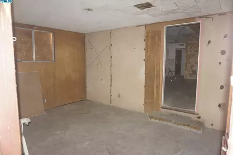 621 E Kamm Ave, Dinuba, CA 93618 photo 5