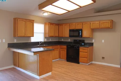 533 Cosart Ct, Exeter, CA 93221 photo 5