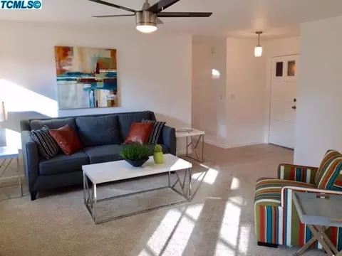 2223 S Memory St, Visalia, CA 93277 photo 9