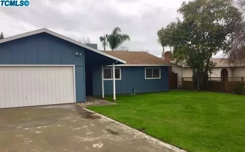2223 S Memory St, Visalia, CA 93277 photo 2