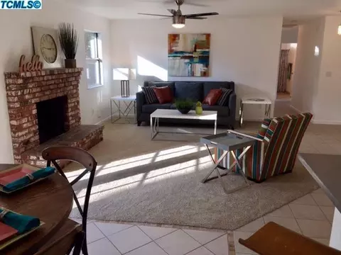 2223 S Memory St, Visalia, CA 93277 photo 5