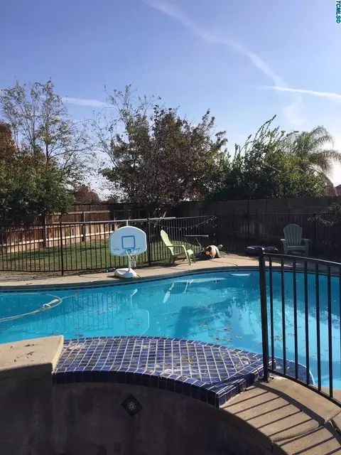 37 Cantebury Dr, Lemoore, CA 93245 photo 22
