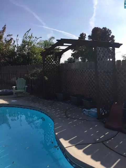 37 Cantebury Dr, Lemoore, CA 93245 photo 24