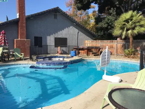 37 Cantebury Dr, Lemoore, CA 93245 photo 21
