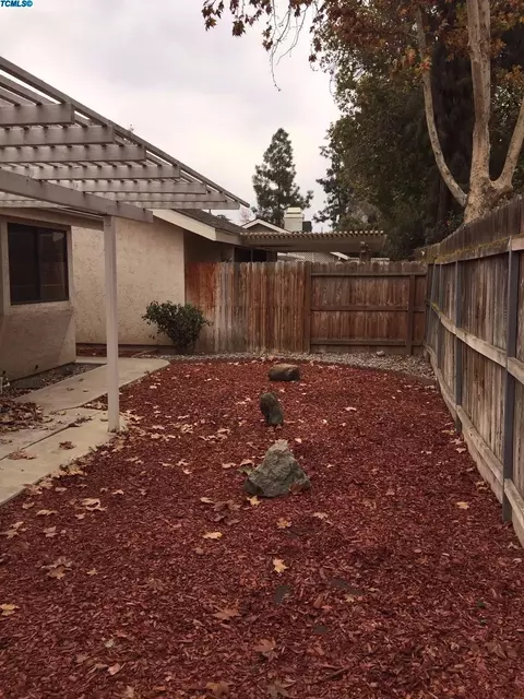 1405 E Vassar, Visalia, CA 93292 photo 23