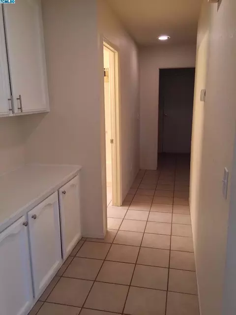 1405 E Vassar, Visalia, CA 93292 photo 17