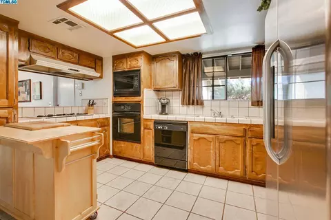 235 W Tenaya Ave, Clovis, CA 93612 photo 6