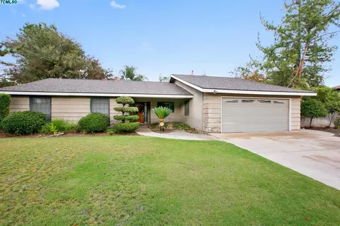 235 W Tenaya Ave, Clovis, CA 93612 photo 1