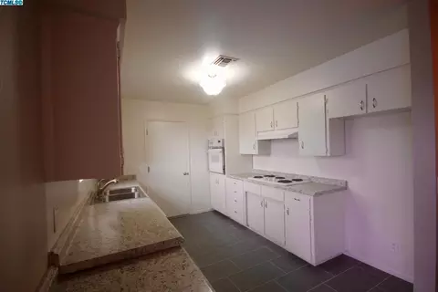 701 Emperor St, Exeter, CA 93221 photo 9