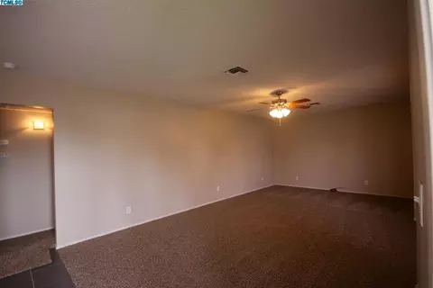 701 Emperor St, Exeter, CA 93221 photo 5