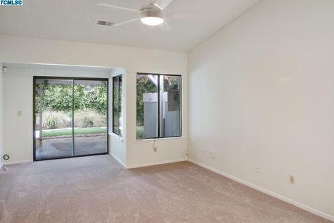 1436 E Castleview Ave, Visalia, CA 93292 photo 9