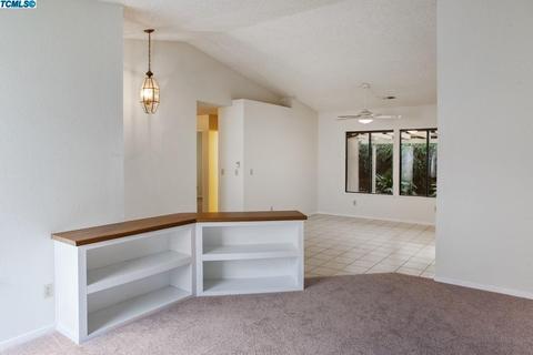 1436 E Castleview Ave, Visalia, CA 93292 photo 25