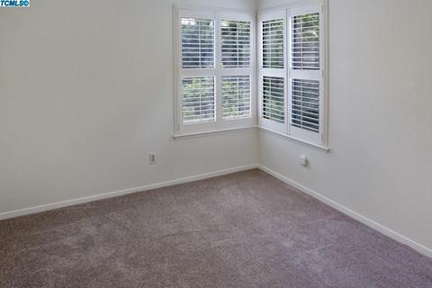 1436 E Castleview Ave, Visalia, CA 93292 photo 12