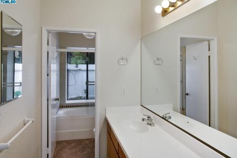 1436 E Castleview Ave, Visalia, CA 93292 photo 10