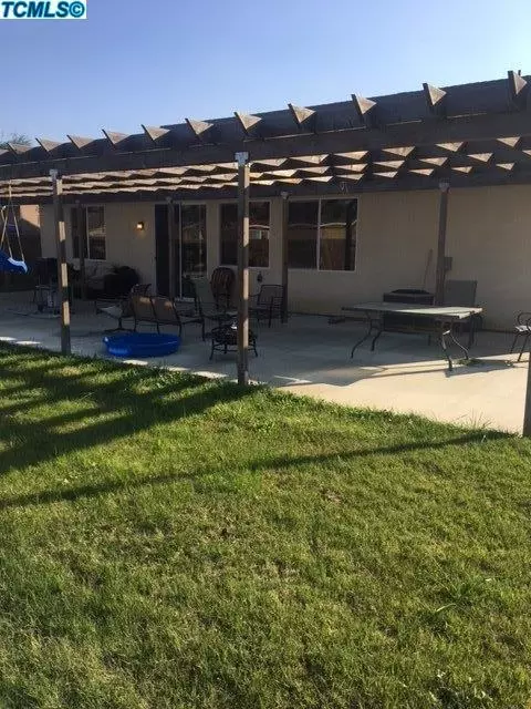 1101 Daisy Ct, Dinuba, CA 93618 photo 4
