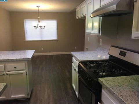 2806 E Sweet Ave, Visalia, CA 93292 photo 2