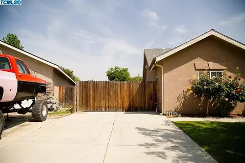 530 E Ferguson Ct, Visalia, CA 93292 photo 22