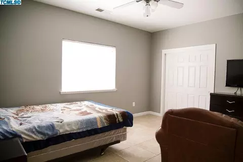 530 E Ferguson Ct, Visalia, CA 93292 photo 14