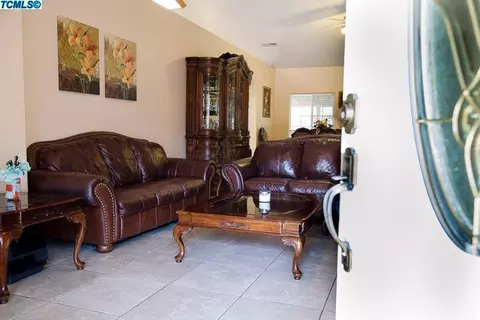 530 E Ferguson Ct, Visalia, CA 93292 photo 4