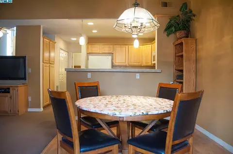 739 E Harold Ave, Visalia, CA 93292 photo 21
