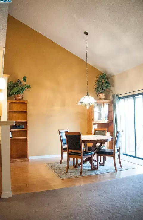 739 E Harold Ave, Visalia, CA 93292 photo 20