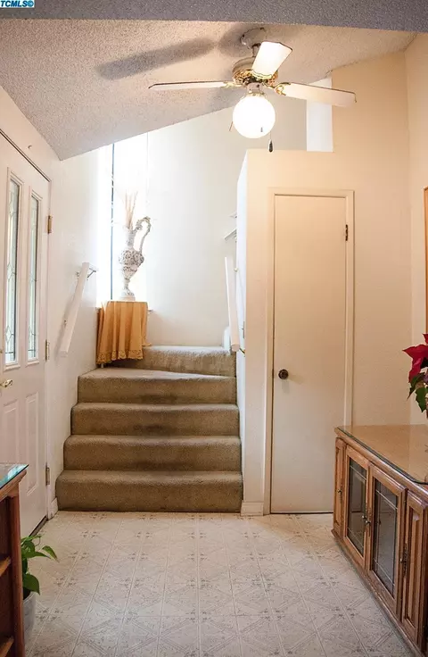 739 E Harold Ave, Visalia, CA 93292 photo 32