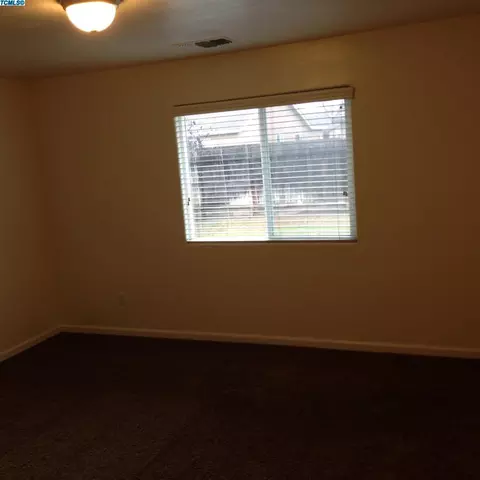 4140 E Center Ct, Visalia, CA 93292 photo 13
