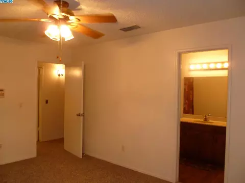 2303 S Memory St, Visalia, CA 93277 photo 35