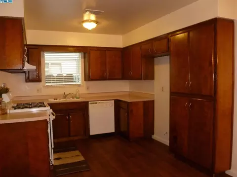 2303 S Memory St, Visalia, CA 93277 photo 15