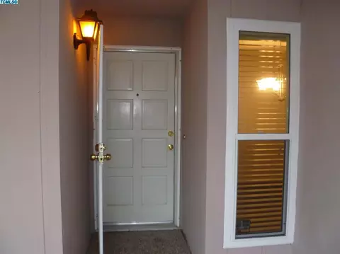 2303 S Memory St, Visalia, CA 93277 photo 10