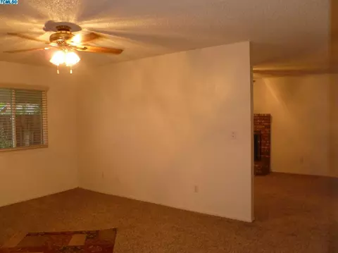 2303 S Memory St, Visalia, CA 93277 photo 28