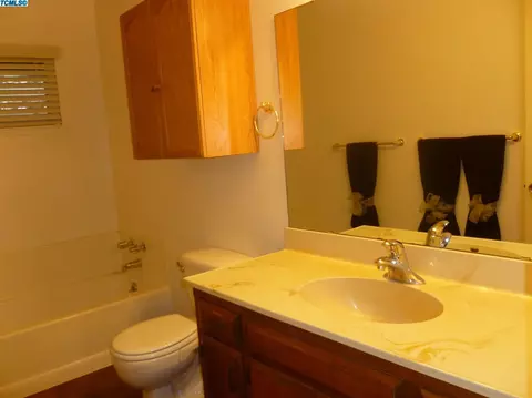 2303 S Memory St, Visalia, CA 93277 photo 30