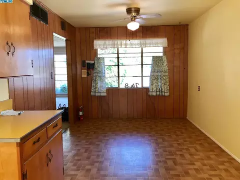 748 E Monterey St, Avenal, CA 93204 photo 4