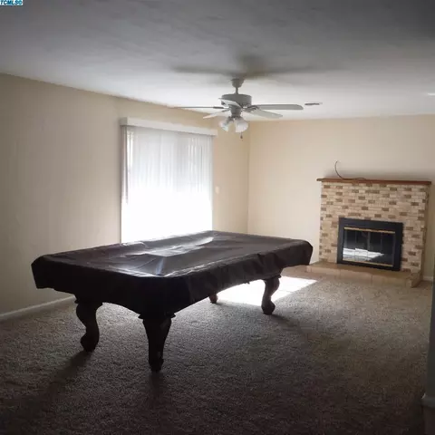 2481 E Sunset Ave, Tulare, CA 93274 photo 7