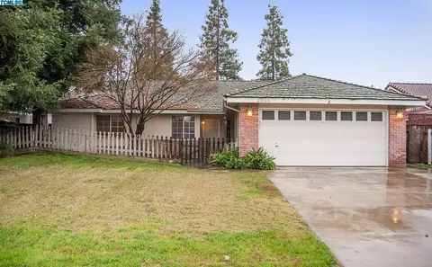 3625 E Stapp, Visalia, CA 93292 photo 2