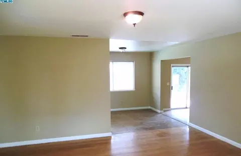 926 E Pleasant Ave, Tulare, CA 93274 photo 7