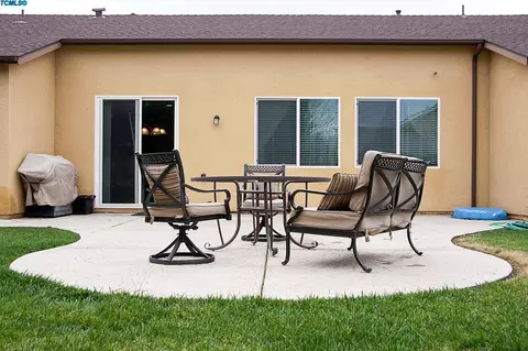 982 Tradition Dr, Lemoore, CA 93245 photo 37