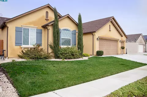 982 Tradition Dr, Lemoore, CA 93245 photo 2