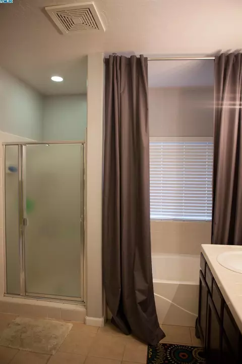 2736 E La Vida Ave, Visalia, CA 93292 photo 35